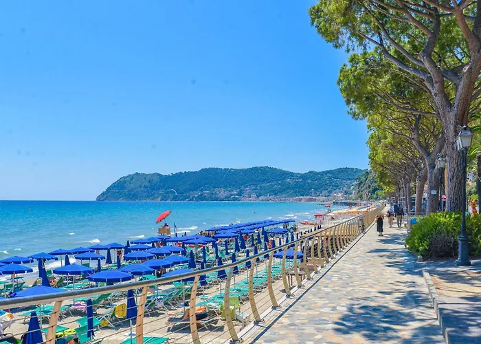 Casa Al Mare Ad By World * Alassio